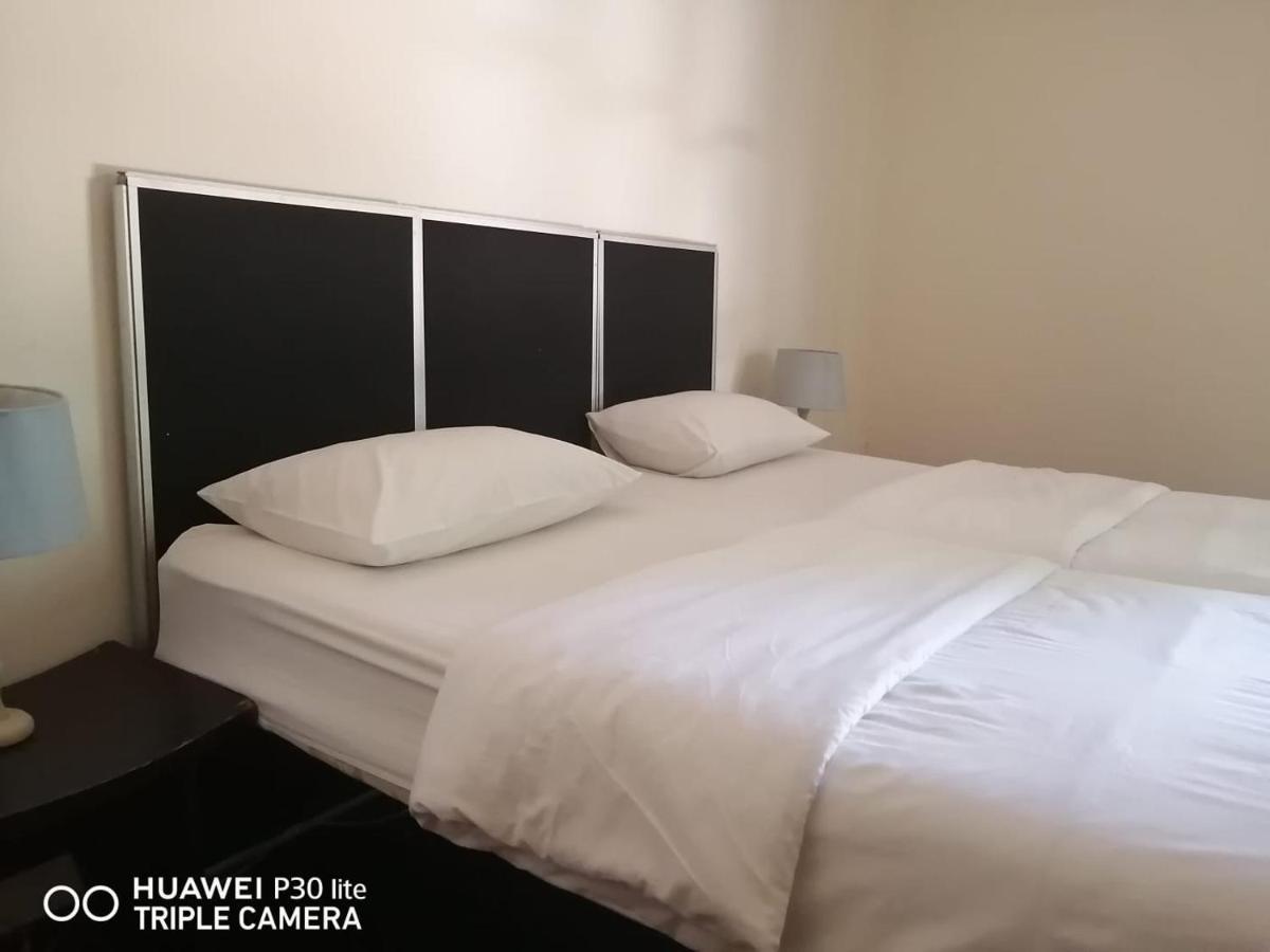 Rosebank Hostel Johannesburg Esterno foto