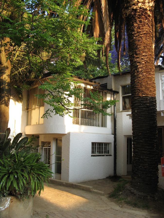 Rosebank Hostel Johannesburg Esterno foto